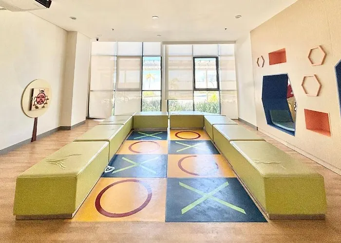 Mactan Newtown Staycation Near Airport & Apartment