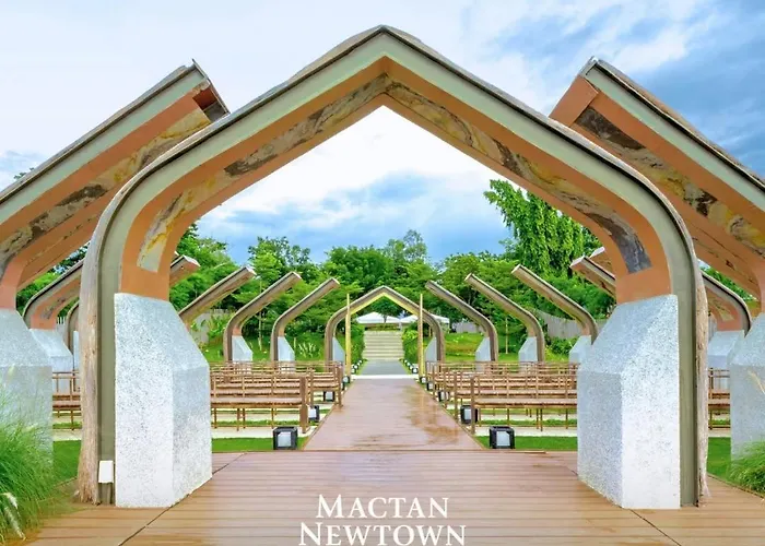 Mactan Newtown Staycation Near Airport & Apartment