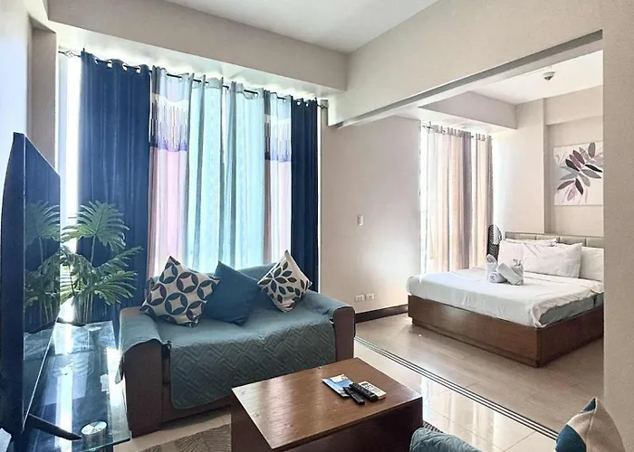 Mactan Newtown Staycation Near Airport & Apartment *