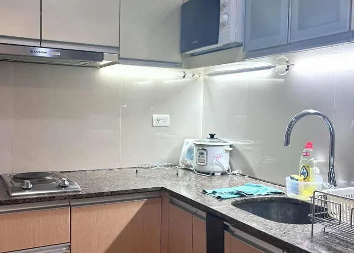 Mactan Newtown Staycation Near Airport & Apartment